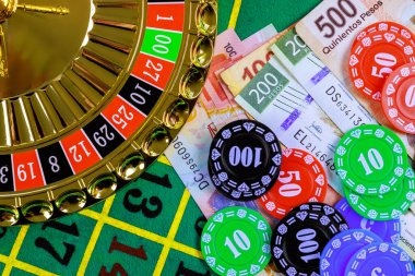 Real-time card reveal and payout display